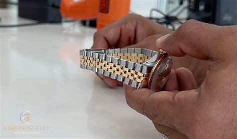 Rolex Bracelet Tightening & Restoration: Here's how it works